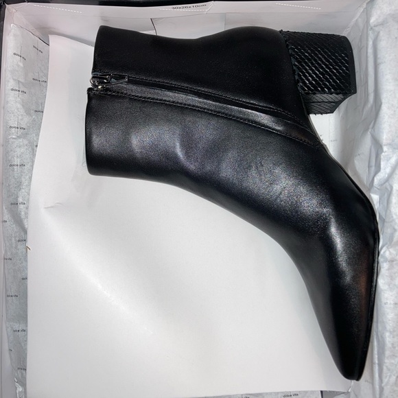 Dolce Vita Pointed Toe Ankle Booties - Picture 5 of 7